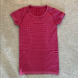 Lululemon Swiftly Tech Short Sleeve - Size 6